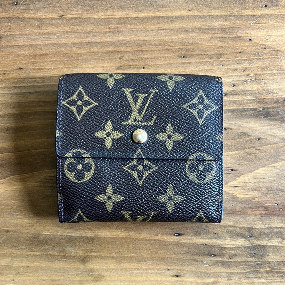Authentic Vintage Louis Vuitton Elise trifold wallet. Very good condition.